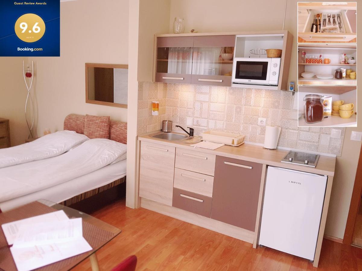 Lola Studio Apartman Hajduszoboszlo Bagian luar foto